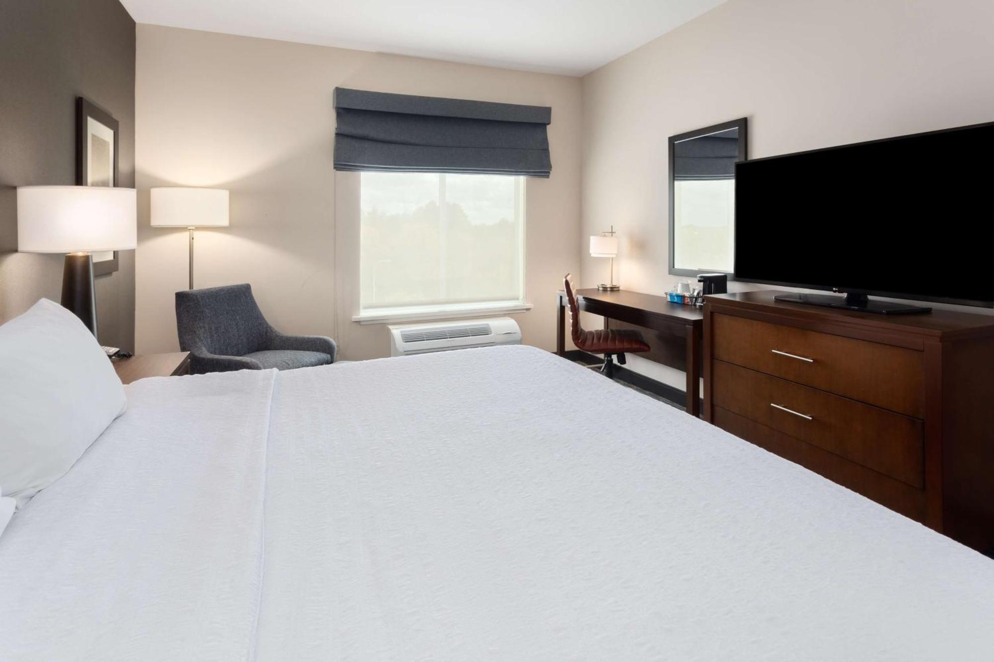 Hampton Inn By Hilton Nashville Airport Century Place Ngoại thất bức ảnh