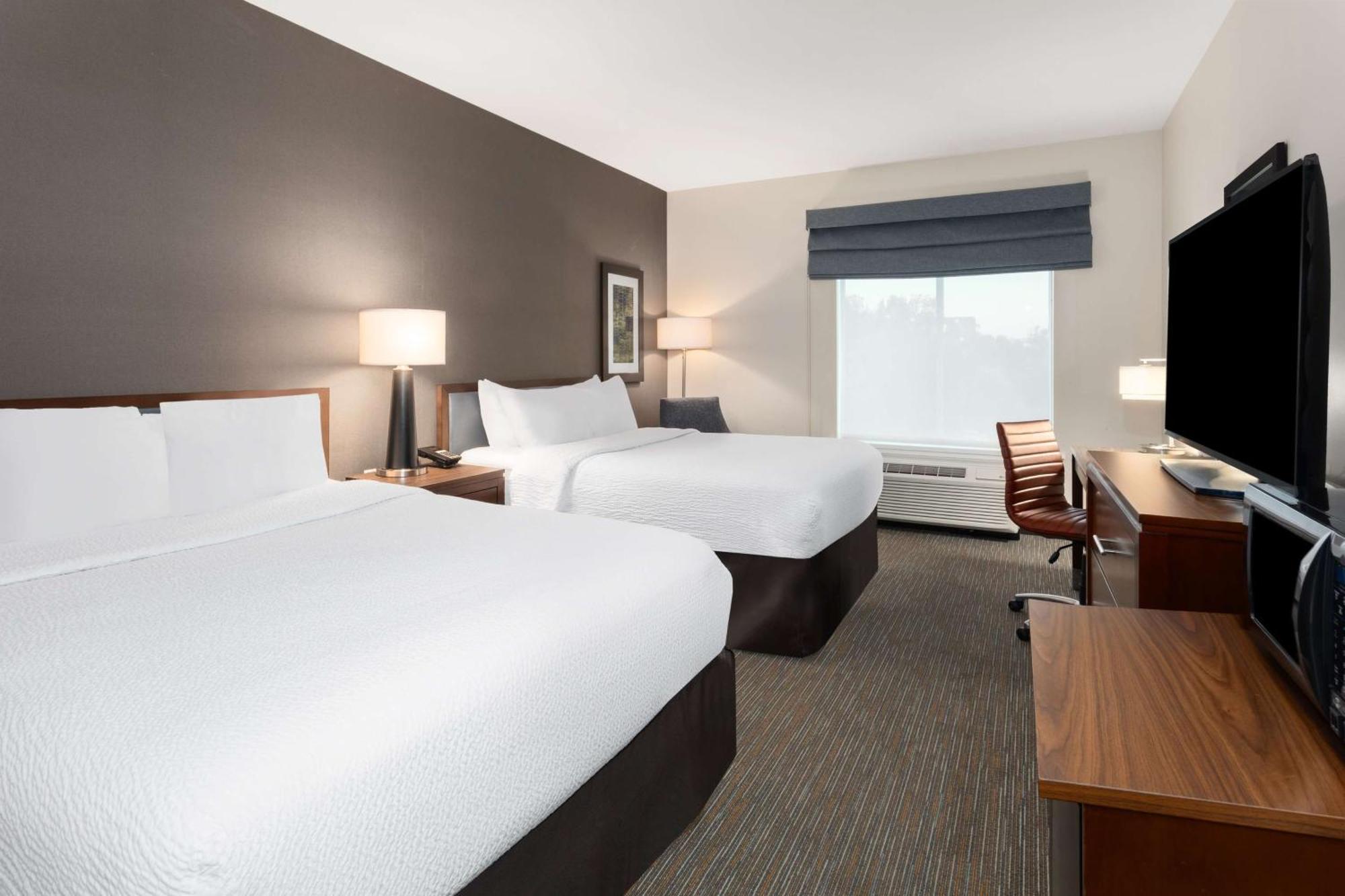 Hampton Inn By Hilton Nashville Airport Century Place Ngoại thất bức ảnh