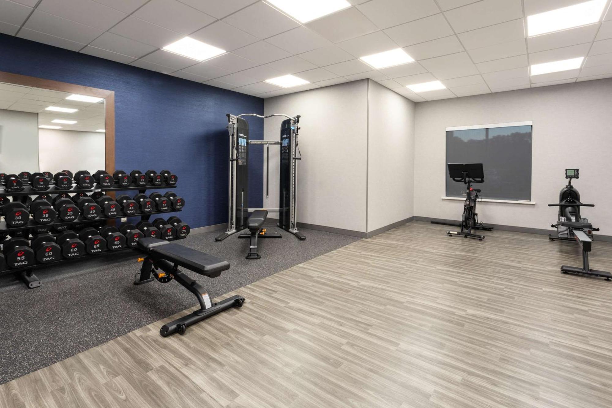 Hampton Inn By Hilton Nashville Airport Century Place Ngoại thất bức ảnh