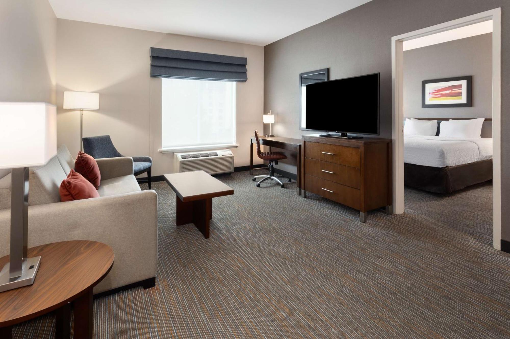 Hampton Inn By Hilton Nashville Airport Century Place Ngoại thất bức ảnh