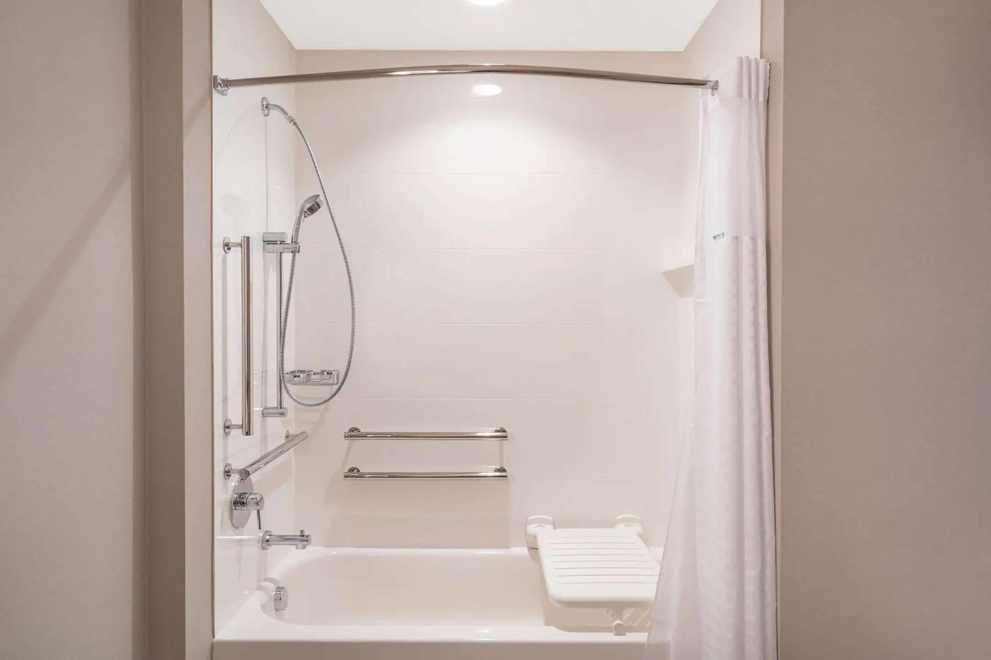 Hampton Inn By Hilton Nashville Airport Century Place Ngoại thất bức ảnh